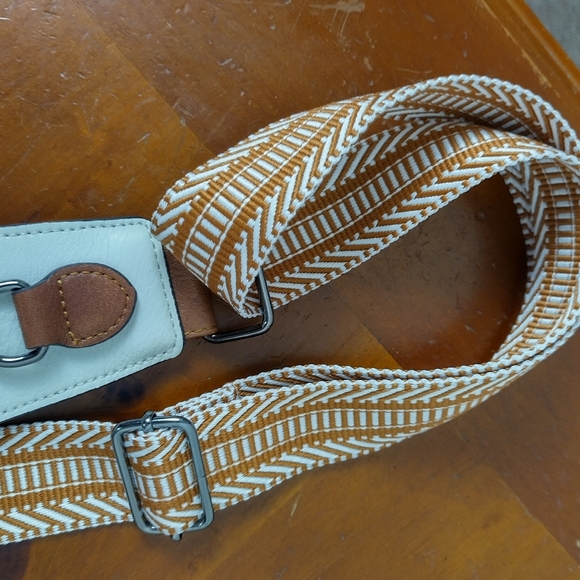 CLUCI Crossbody Sling Bags for Women White Leather Travel And Strap Zip Up - Picture 14 of 15